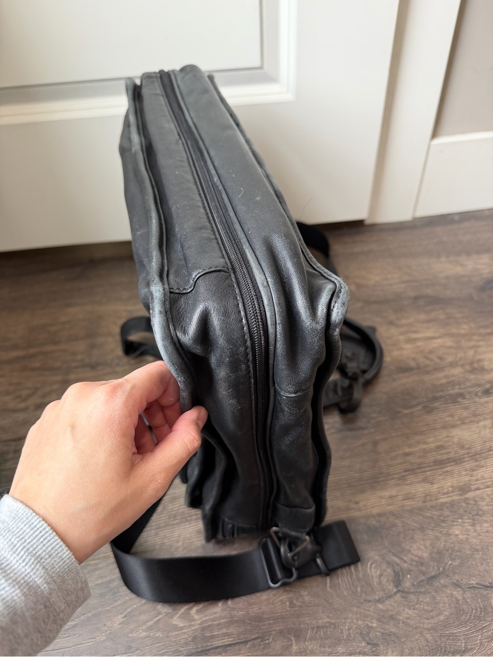 TUMI Black Leather Men’s Briefcase Shoulder Bag - Picture 10 of 15